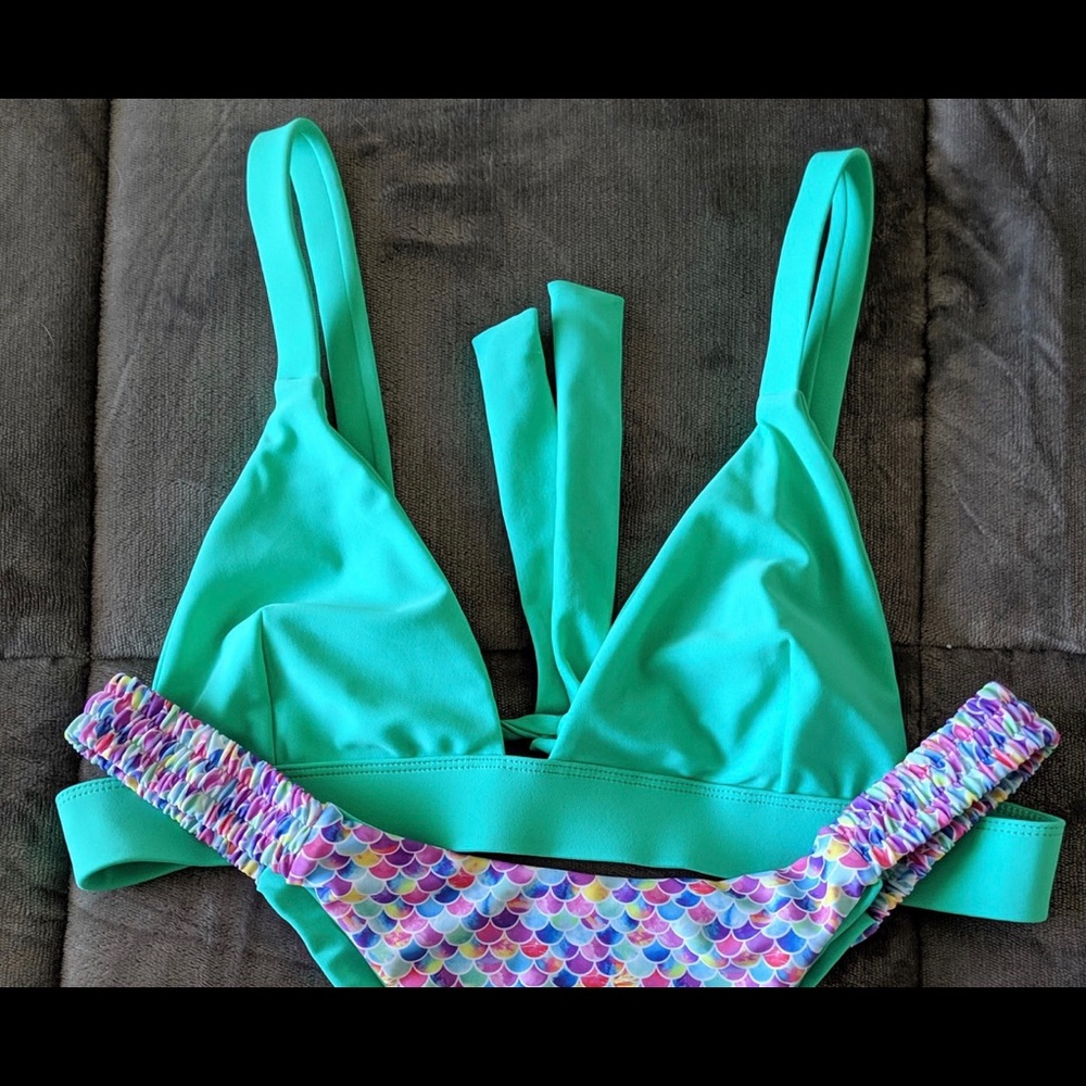 Moana tri Aspen top